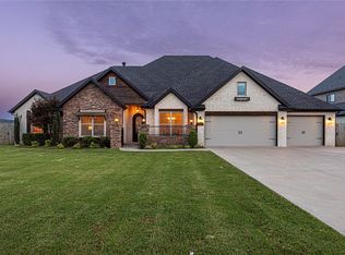 4695 W Persimmon St, Fayetteville, AR 72704