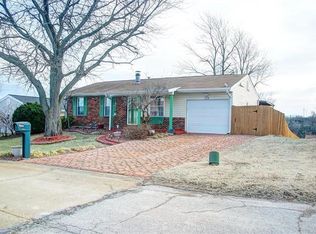 2304 Chelsea Ct, High Ridge, MO 63049