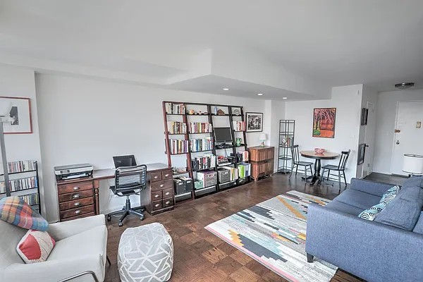 Sold by Nest Seekers International | media 11