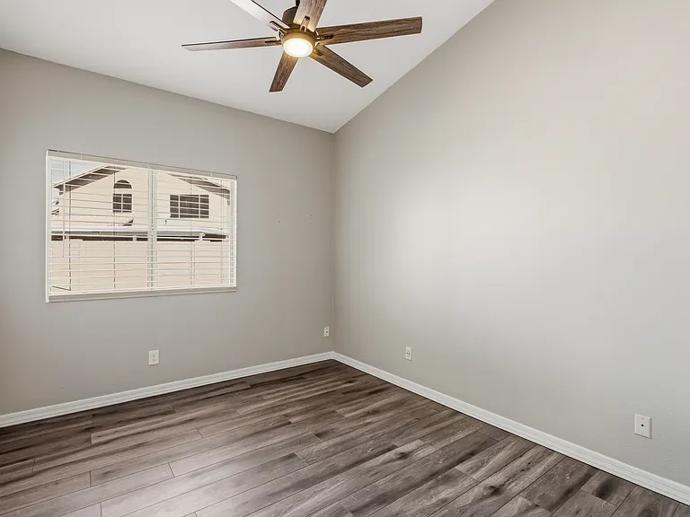 1274 E Lake Dr — Photo 38