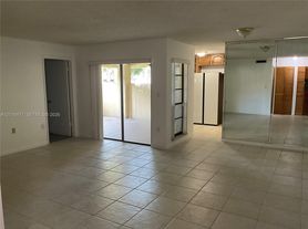 8860 SW 123rd Ct