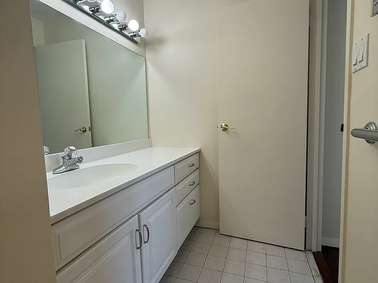 1460 Elm St #132 — Photo 12