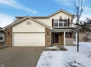 825 Treyburn Green Dr, Indianapolis, IN 46239