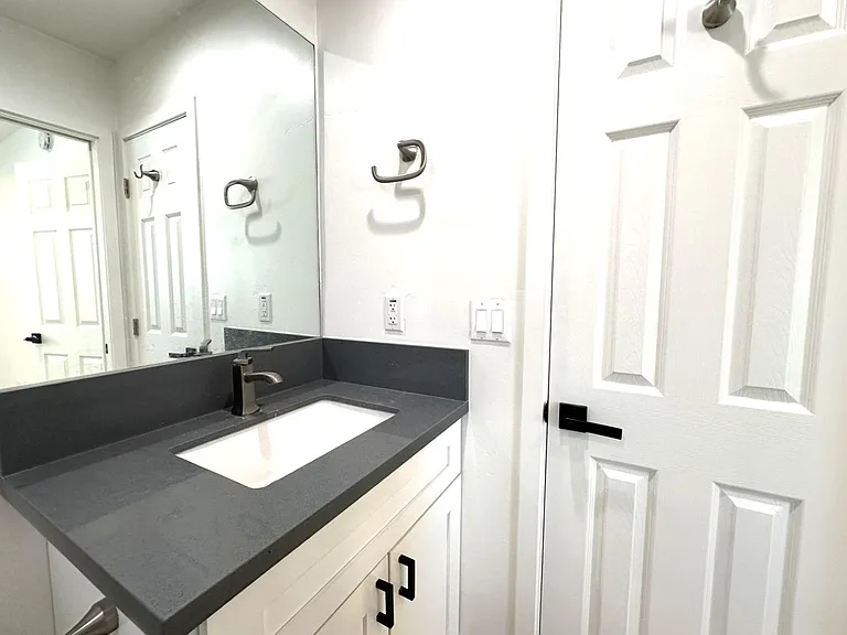 Beautifully Remodeled Property in Prime North Park Location — Photo 18