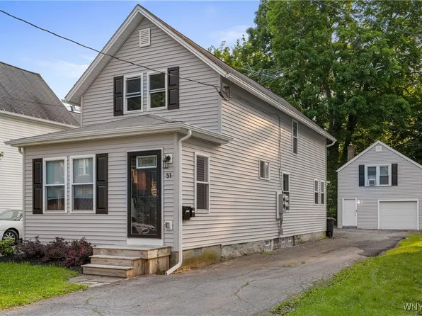 51 S Lake St, Hamburg, NY 14075