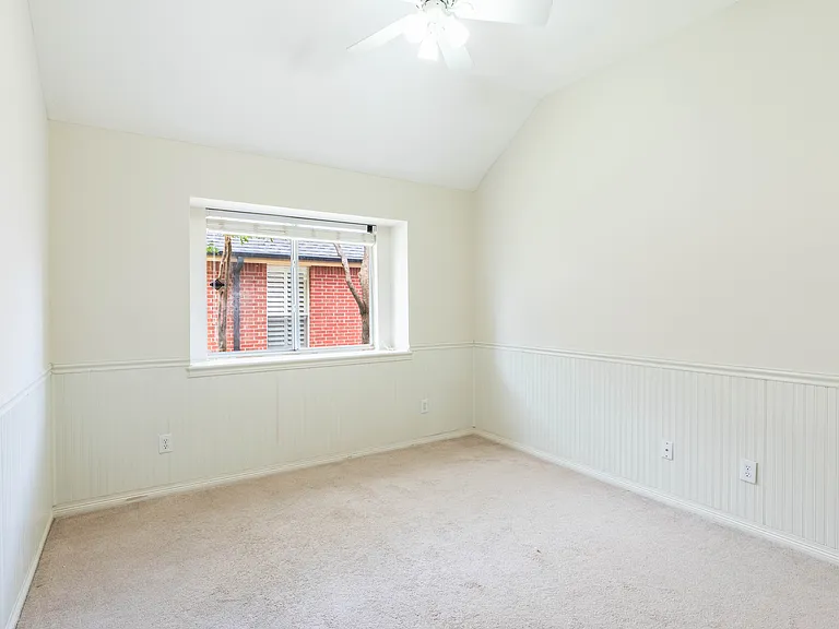 11990 Cobblestone Dr — Photo 10