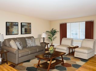4998 Battery Ln #B60928A04, Bethesda, MD 20814