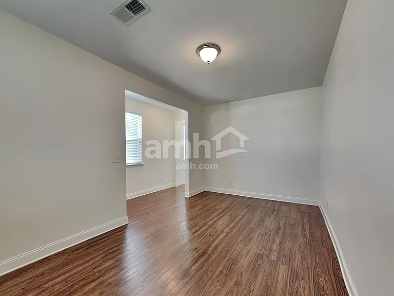 401 Levon Ct — Photo 9