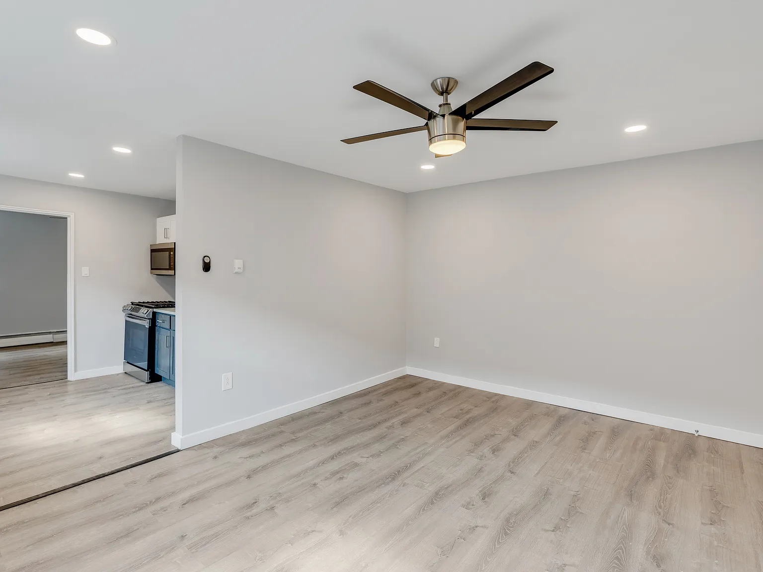 1 bed, 800 sqft, $1,295 — Photo 4
