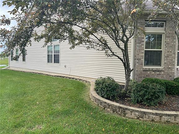 2nd image of 1112 Blue Bird Dr