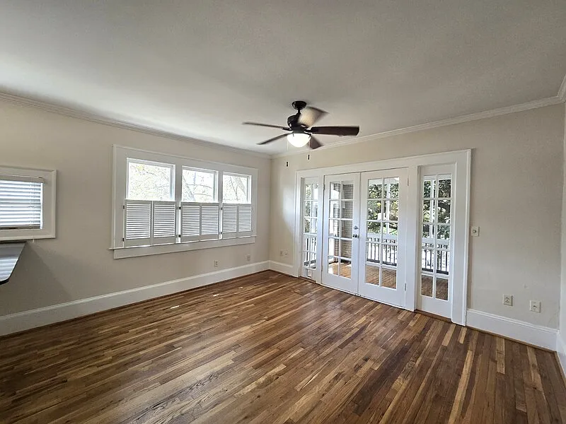 Building Photo - 745 Monroe Dr NE #9