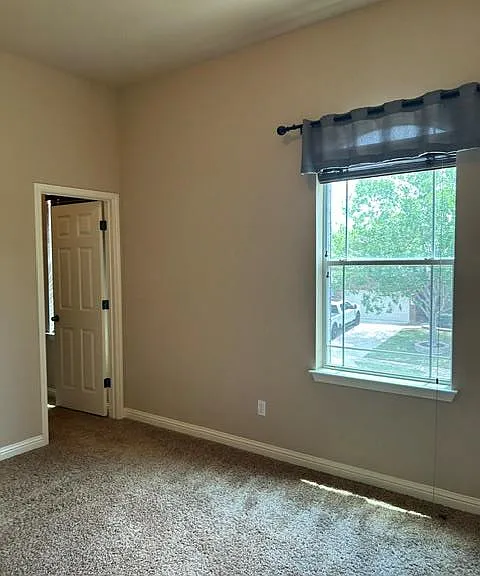 19500 Sangremon Way — Photo 33