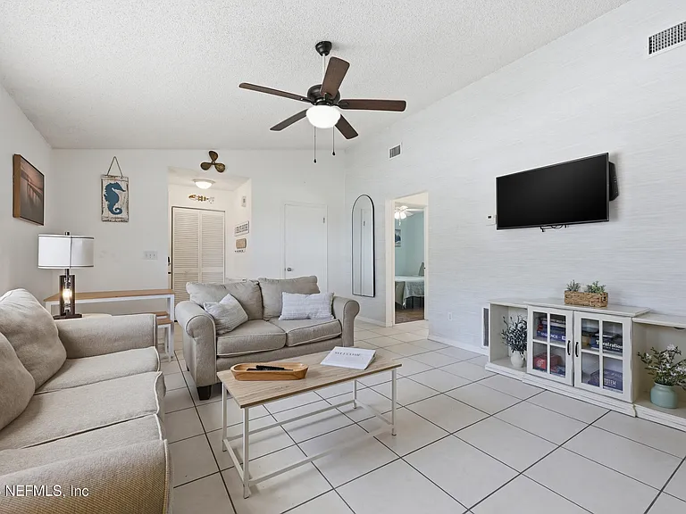 6 Lisbon St #A/B — Photo 26