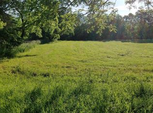 867 Riverview Dr, Plainwell, MI 49080
