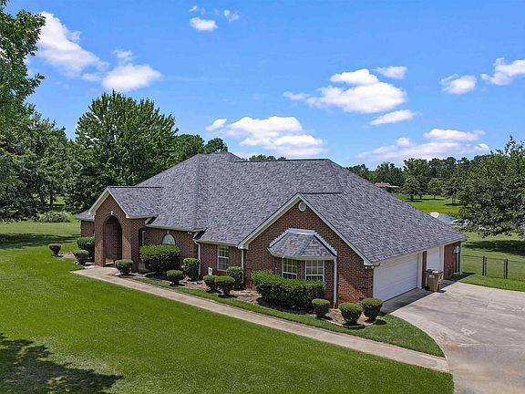 2nd image of 325 Clements Ranch Rd