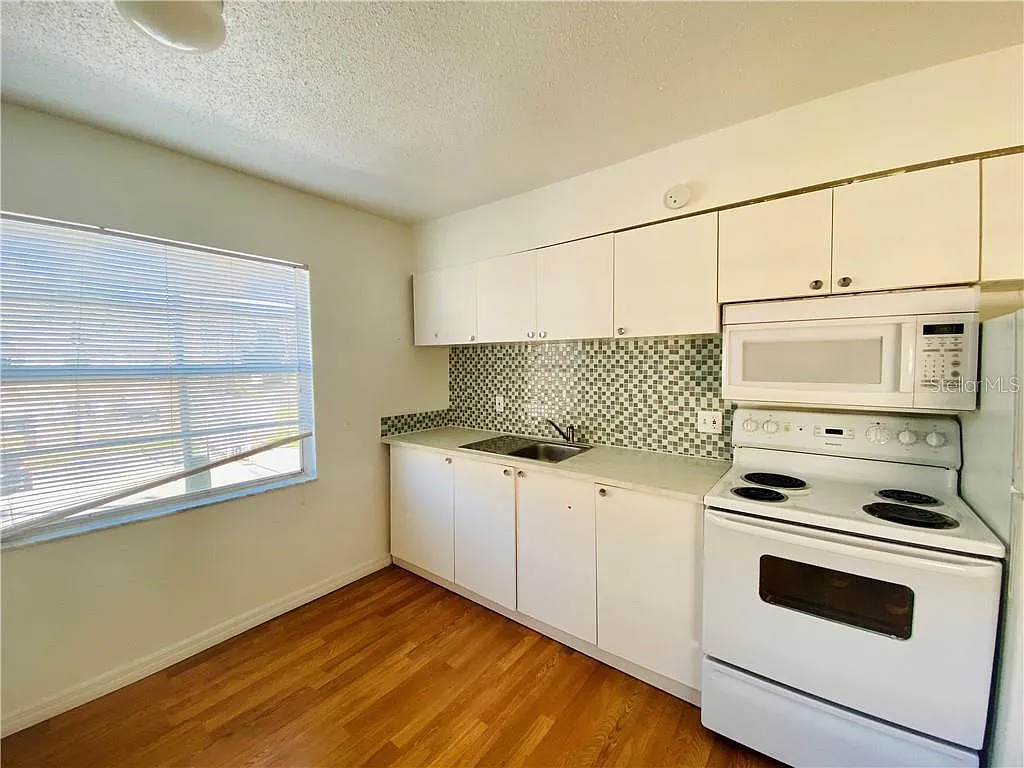 696 Michigan Court - 1 — Photo 4