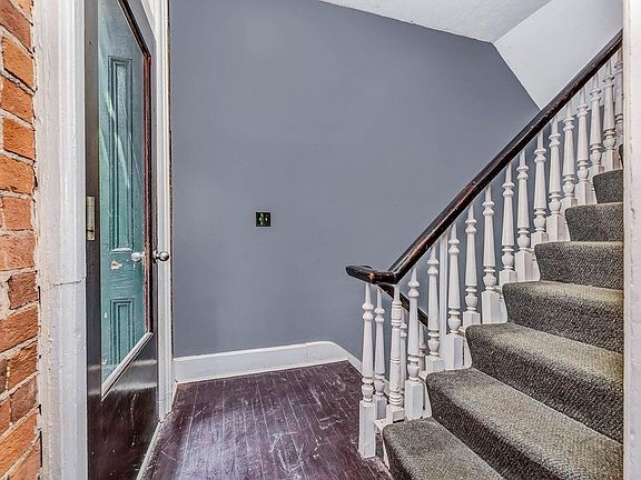 4th image of 1716 Highland Ave