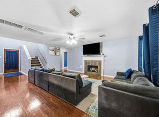 924 Chad Ln, Baytown, TX 77521
