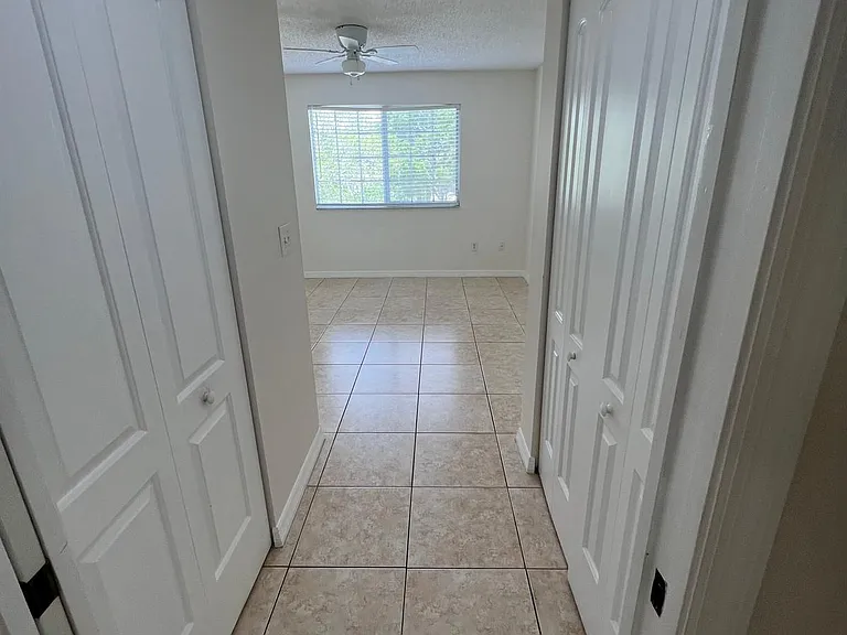 500 Crestwood Ct N #517 — Photo 6