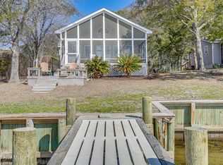 135 Minnesott Beach Rd, Arapahoe, NC 28510