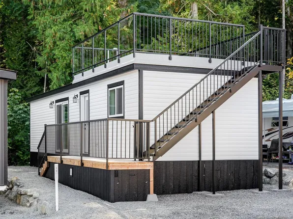 747 Old Place Rd #432, Central Saanich, BC V8M 0C3