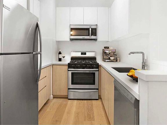 3rd image of 275 Park Ave APT 5P