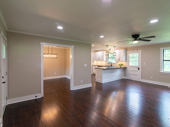 5th image of 9219 Brett Ln
