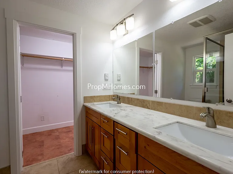 14995 SW 141st Ave — Photo 17