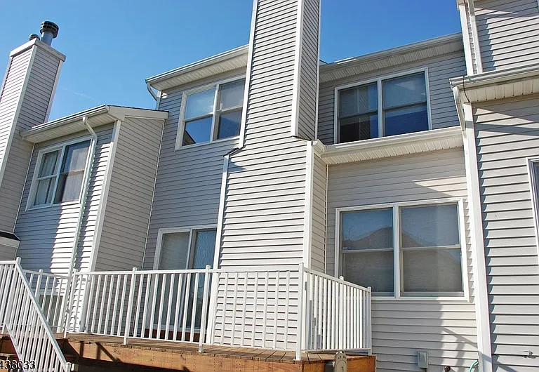125 Springhill Dr — Photo 24