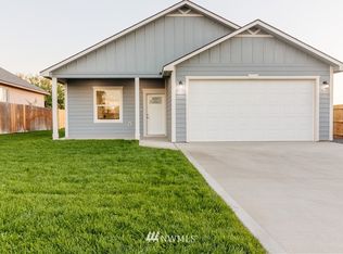 9127 Space St, Moses Lake, WA 98837