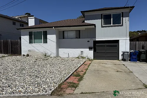 134 Hilton Ave Photo 1