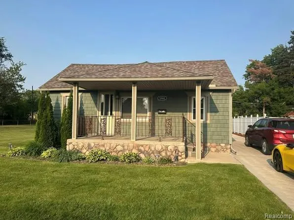 5960 Whitefield St, Dearborn Heights, MI 48127