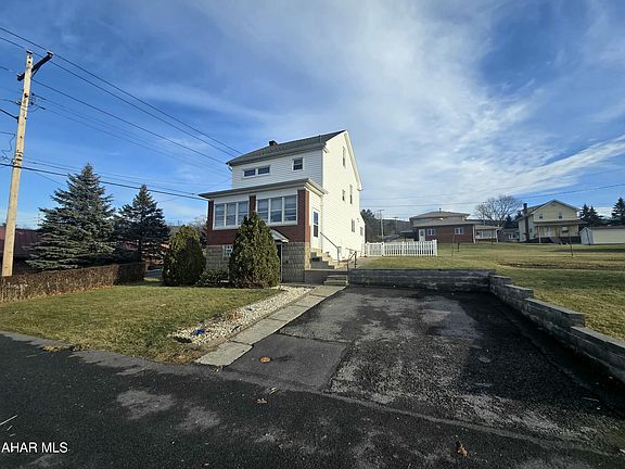 2nd image of 701 Cleveland Ave