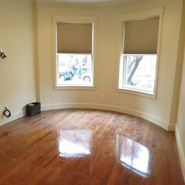 2nd image of 170 Saint Botolph St APT 5A