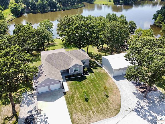 3rd image of 27487 Isabella Ln