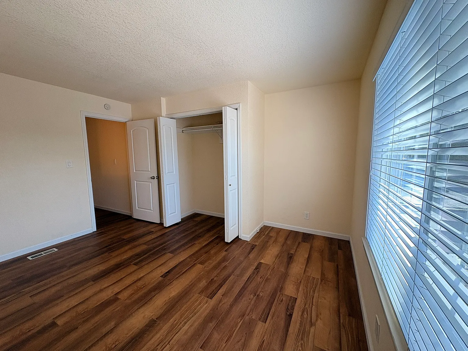 3 bed, 1226 sqft, $3,200 — Photo 4