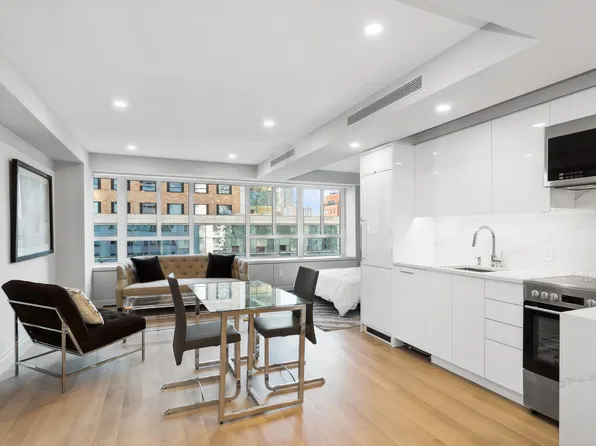 200 East 66th Street image 1 of 4