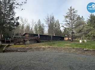 7429 W Evans Creek Rd, Rogue River, OR 97537