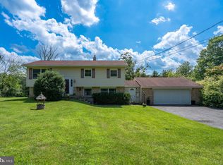 3211 Hillegass Rd, Pennsburg, PA 18073