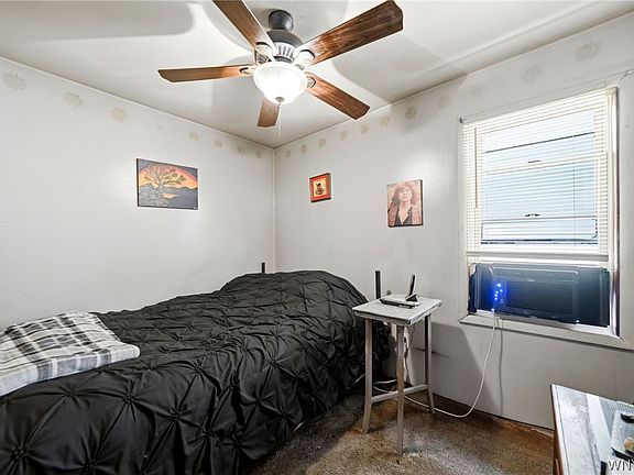 4th image of 40 Ullman St