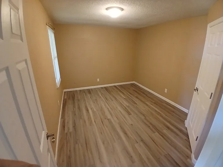310 E Saint Louis St #3 — Photo 4