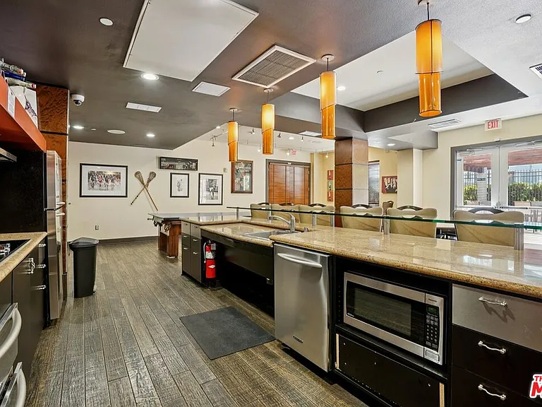 100 S Alameda St #150 — Photo 35