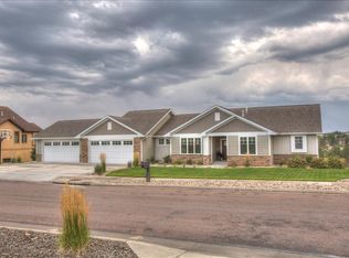 5231 Bethpage Dr, Rapid City, SD 57702