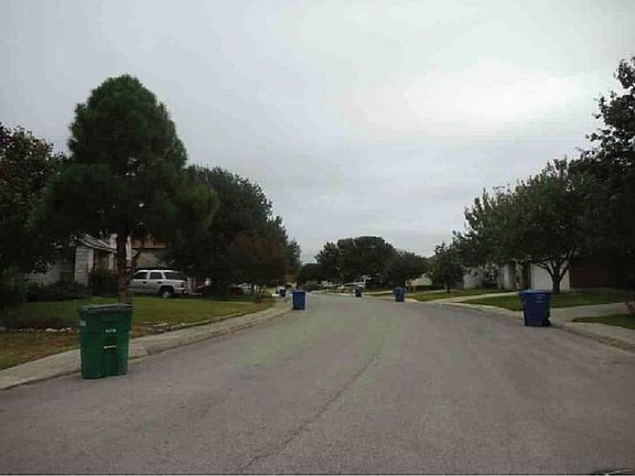 4th image of 7039 Valmont Dr