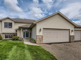 1040 Marigold Dr S, Cambridge, MN 55008