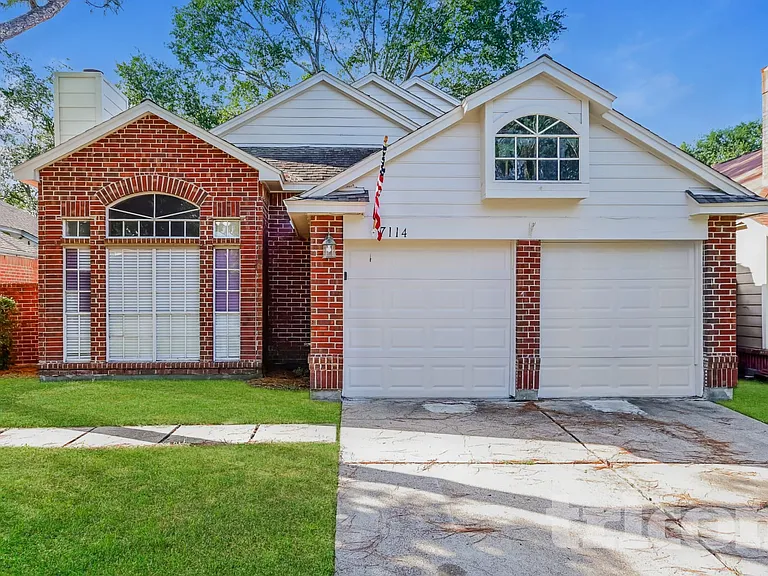 7114 River Garden Dr — Photo 1