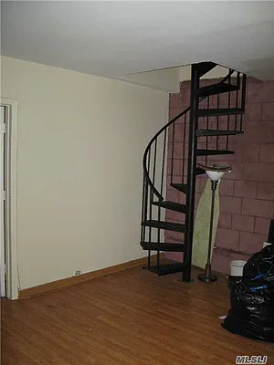 Sold by Laffey Real Estate | media 35