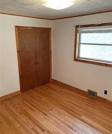 5th image of 3994 Us 221 N