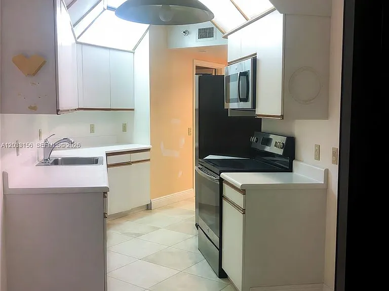 3610 Yacht Club Dr #312 — Photo 17