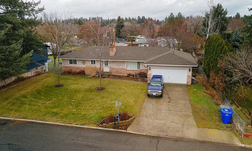 1st image of 12115 E Lenora Dr